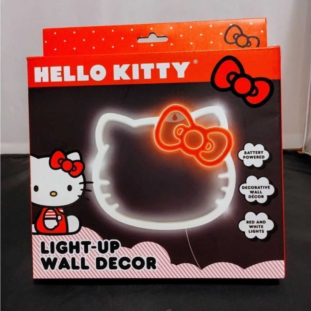 HELLO KITTY LIGHT UP WALL DECOR